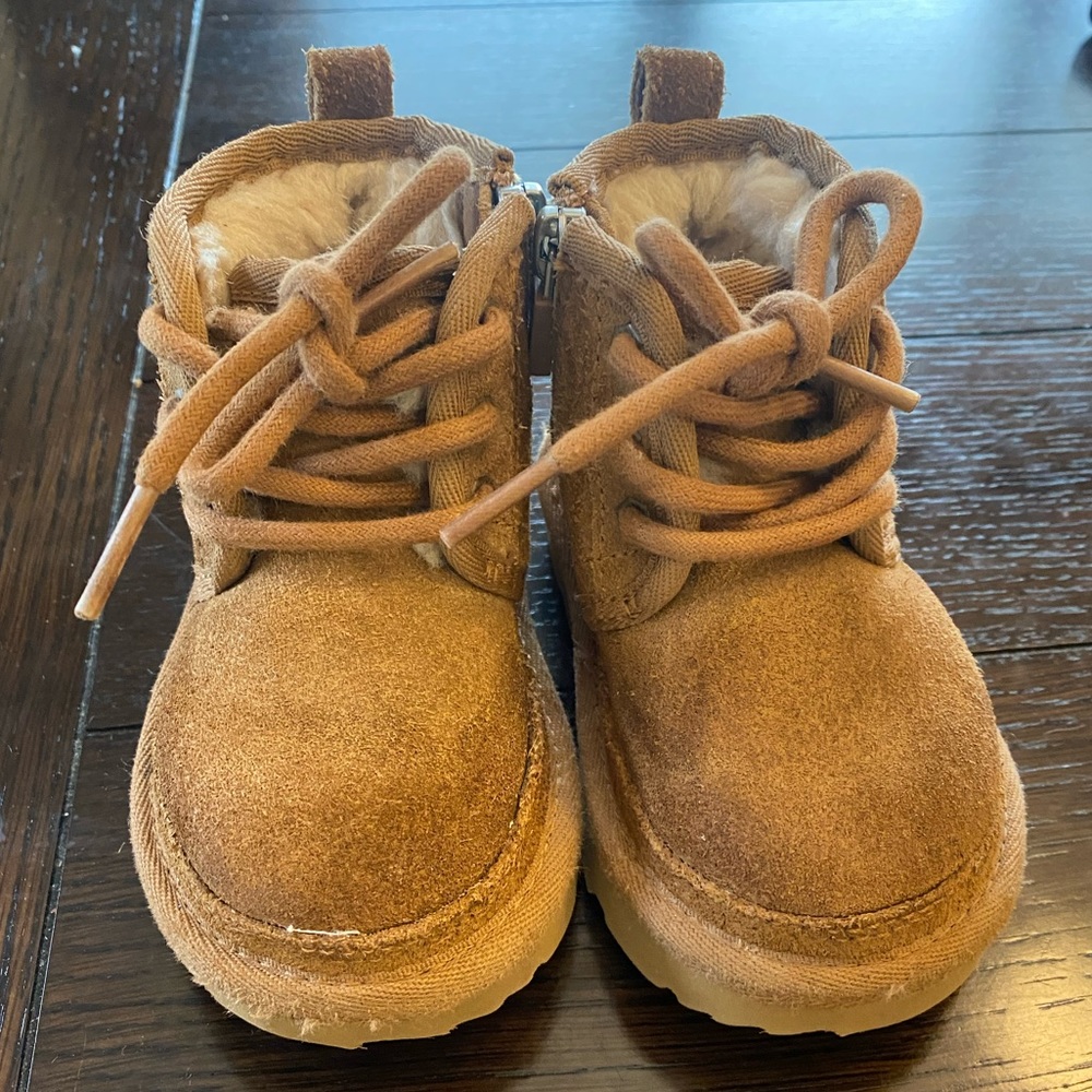 Toddler UGG Boots with Laces and Side Zipper, Size 6
